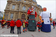 TOURCOING (F) - Week-End Geant 2013 (03-03-2013) -  Le cortège / Jean le bûcheron – STEENVOORDE (F) et Jeannot le boulanger – OUDEZEELE (F)