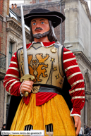 TOURCOING (F) - Week-End Géant 2013  - Le cortège (samedi) / Pierre de Guethem - TOURCOING (B)