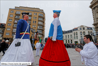 TOURCOING (F) - Week-End Géant 2013  - Le cortège (samedi) / Le Canonnier et la Cantinière - Faubourg de Tournai - ATH (B)