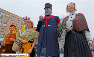 TOURCOING (F) - Week-End Géant 2013  - Le cortège (samedi) / Zoon-Tisje, Babe-Tisje, Tisje-Tasje et Toria - HAZEBROUCK (F)