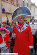 CASSEL (F) - Carnaval du Lundi de Paques - Reveil et Bande des Arlequins / Le Réveil : le Tambour-major Bernard Minne