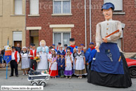 HAUBOURDIN (F) - Fêtes du P'tit Belgique 2014 / Elisabeth du faubourg, Joseph de l'Epinette, Vincent le tisserand et le groupe folklorique L'Epinette (faubourg de Béthune) – LILLE (F)
