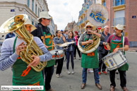 LILLE - Fête de quartier du Vieux-Lille et 10 ans de Jeanne Maillotte 2014 / Brass Couss Band