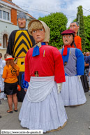STEENVOORDE (F) - Carnaval d'été international 2014 / Le mini-Baudouin IV  -   MAFFLE (ATH) (B), Pelot et Pelette - MAFFLE (ATH) (B) et Eul Touyout  - ATH (B)