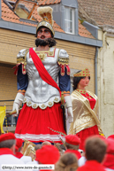 CASSEL (F) - Carnaval du Lundi de Paques - la sortie de Reuze-Papa et Reuze-Maman 2015 / Reuze-Papa et Reuze-Maman  - CASSEL (F)