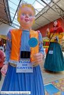 ENGLOS (F) - Centre commercial Englos-les-Géants - 9ème fête des Géants 2015 / Gayantin et Flore – CANTIN (F)