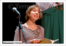 Marie-Irène Coutteure, fille de Ronny<br />FRETIN (F) - Ferme des Hirondelles - Présentation de Ronny le poète bièrologue 2015