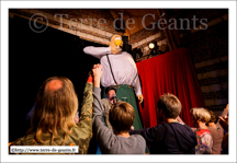 Et ben Debreyne entraine la foule<br />FRETIN (F) - Ferme des Hirondelles - Présentation de Ronny le poète bièrologue 2015