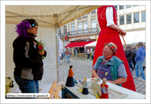 Même JarDidier (le jardin Voyageur) s'est arrêté au stand  des Amis des Géants de Lille.<br />LILLE (F) - Braderie de Lille - Stand Les Amis des Geants de Lille 2015