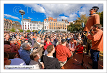 Julien Pilette, le porteurdu projet et co-créateur du Géant Ronny le poète bièrologue<br />LILLE (F) - Les Géants sont de sortie - Le baptême de Ronny le poète bièrologue 2015