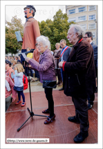 Moment d'émotion lors du discours de Jenny Clève<br />LILLE (F) - Les Géants sont de sortie - Le baptême de Ronny le poète bièrologue 2015