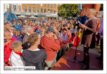 Dianne Coutteure – van den Eijnden, l'épouse de Ronny Coutteure<br />LILLE (F) - Les Géants sont de sortie - Le baptême de Ronny le poète bièrologue 2015