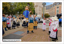 Hilaire Patate -- Quartier de Rosendael – DUNKERQUE (F) et ses Jardiniers<br />LILLE (F) - Les Géants sont de sortie - Montage et animation des Géants 2015