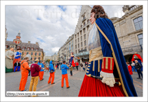 Vauban le bâtisseur – ATH (B)<br />LILLE (F) - Les Géants sont de sortie - Montage et animation des Géants 2015