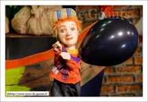 Le Petit Jacques (Théâtre Le Petit Jacques) avec son ballon 