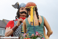 STEENVOORDE (F) - Carnaval d'été 2015 / Jean le Bûcheron et Maria accompagnée de Mariona son épouse - les Amis de Fromulus – STEENVOORDE (F)