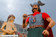 STEENVOORDE (F) - Carnaval d'été 2015 / Jean le Bûcheron er Maria accompagnée de Mariona son épouse - les Amis de Fromulus – STEENVOORDE (F)