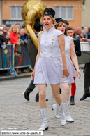 STEENVOORDE (F) - Carnaval d'été 2015 / Majoretteketet et les Wicrevettes - BRUXELLES (B)