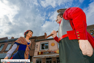 STEENVOORDE (F) - Présentation Jean III le bûcheron et son mariage avec Maria 2015 / Jean II le bûcheron danse une dernière fois avec la Belle-Hélène - STEENVOORDE (F)