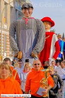 TOURCOING (F) - Week-End Géants 2015 -  Le cortège du dimanche / Louis le tailleur de pierre – MAFFLE-(ATH) (B) et Jean III de Trazegnies – IRCHONWELZ (ATH) (B)