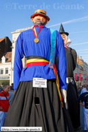 TOURCOING (F) - Week-End Géants 2015 -  Le cortège du dimanche / Lî Vî Mayêur Di Sint-Foyin – LIEGE (B) et Garite des Macrales – LIEGE (B)