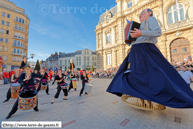 TOURCOING (F) - Week-End Géants 2015 -  Le cortège du dimanche / Cordéonneux – LILLE (F) et Oyamba - Batucada Afro-brésilien - LILLE (F)