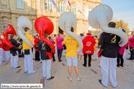 TOURCOING (F) - Week-End Géants 2015 -  Le cortège du dimanche / Le boeuf des bandas