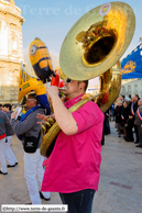 TOURCOING (F) - Week-End Géants 2015 -  Le cortège du dimanche / Le boeuf des bandas