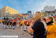 TOURCOING (F) - Week-End Géants 2015 -  Le cortège du dimanche / Le boeuf des bandas