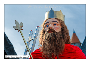 ... et Clovis - Compagnie du Serment de l'Bancloque - TOURNAI (B) est dévoilé et présenté au public