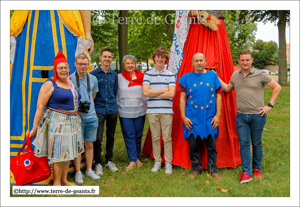 Portrait de famille avec François 1er - ARDRES (F), Marianne -  Association La Ronde des Géants -  RONCHIN (F) et Belle-Roze - ARDRES (F)