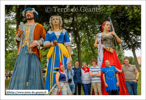 Portrait de famille avec François 1er - ARDRES (F), Marianne -  Association La Ronde des Géants -  RONCHIN (F) et Belle-Roze - ARDRES (F)