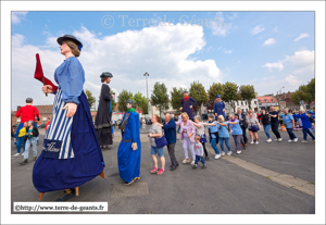 A la queue leu-leu avec  Micheline - BULLY-LES-MINES (F)