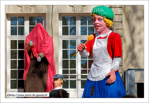 Joseph – NIEPPE (F) attend d'être dévoilé au public avec Tiot dédé - NIEPPE (F) et Miss Cantine (F)