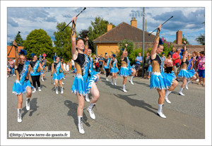 Les majorettes « Les hirondelles » - BAVINCHOVE (F)