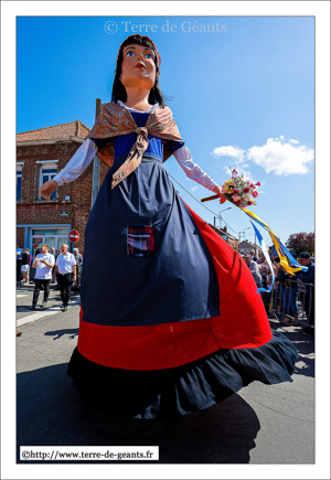 La Belle Hélène, la marchande de fleurs - Les Amis de Gambrinus - STEENVOORDE (F)