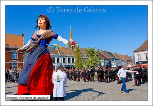 La Belle Hélène, la marchande de fleurs - Les Amis de Gambrinus - STEENVOORDE (F)