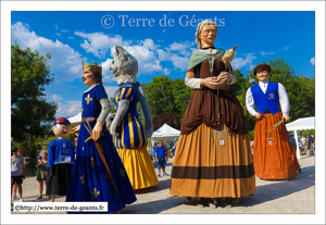 Ch’tiot Vincent - Frères de Géants - LOOS (F), Philippe-Auguste - Amis des Géants de Lille - LILLE (F), Le Caou - MERVILLE (F), Margot la Fileuse - LOOS (F) et Joseph El’Carrioteux - L’Abeille - IWUY (F)