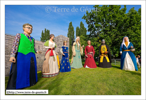 André le Ch’timiste - SAINT-ANDRE-LEZ-LILLE (F), Alys - COMINES (F), la marraine de la nouvelle version de Jeanne de Flandre, Philippe-Auguste - LILLE (F), Jeanne de Flandre - MARQUETTE-LEZ-LILLE (F), ancienne version (2000), Alix de Namur - ATH (B), Baudouin IV de Hainaut - ATH (B), le parrain de la Nouvelle version de Jeanne de Flandre et Jeanne de Flandre - MARQUETTE-LEZ-LILLE (F), nouvelle version (2023)