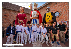 Sigebert 1er - LAMBRES-LEZ-DOUAI (F), Baudoin IV de Hainaut - ATH (B) et 
Alix de Namur - ATH (B) avec leurs porteurs