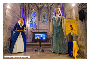 Jeanne de Flandre - Conférie de la cité des Chapons Jeanne de Flandre - MARQUETTE-LEZ-LILLE (F) (nouvelle et ancienne version)