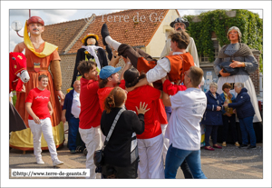 Benjamin Chutsch est porté en triomphe
