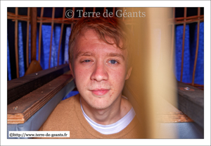 Sous les jupes des Géants, un porteur