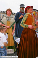 LILLE (59) - Lille - Parade de Géants - Lille 2004 / Zoon-Tisje, Babe-Tisje etTisje-Tasje - HAZEBROUCK