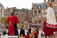 LILLE (59) - Lille - Parade de Géants - Lille 2004 / La danse de Jean le bûcheron et Jacobus - STEENVOORDE